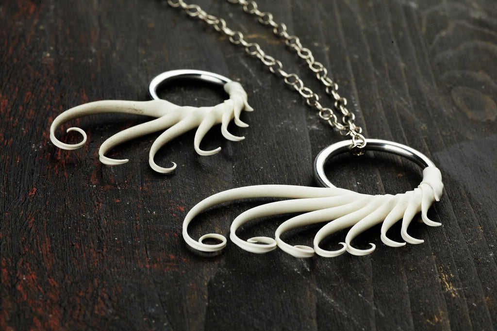Multiplume Ring Necklace (Multiple Colors) - Zoa Chimerum
