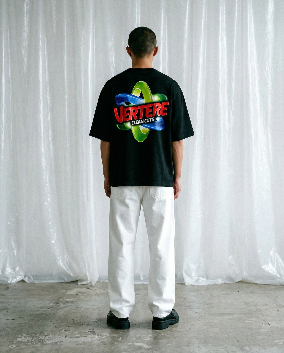 CLEAN CUTS T-SHIRT - BLACK