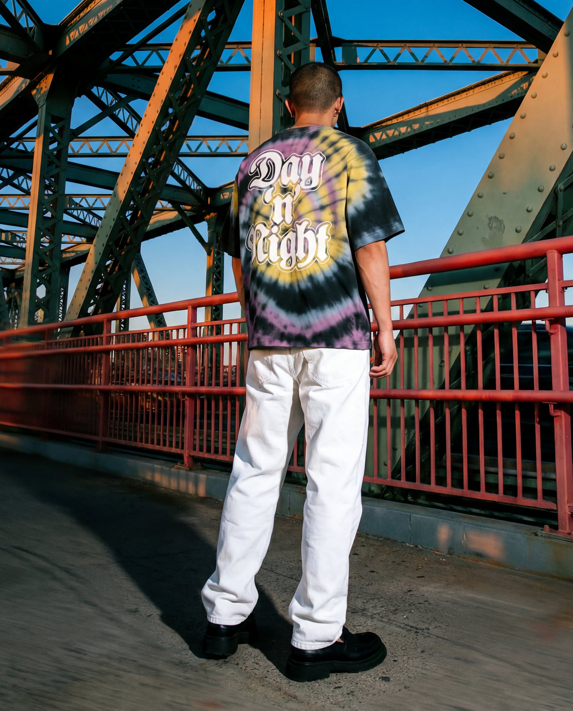 DAY 'N' NIGHT T-SHIRT - MULTI