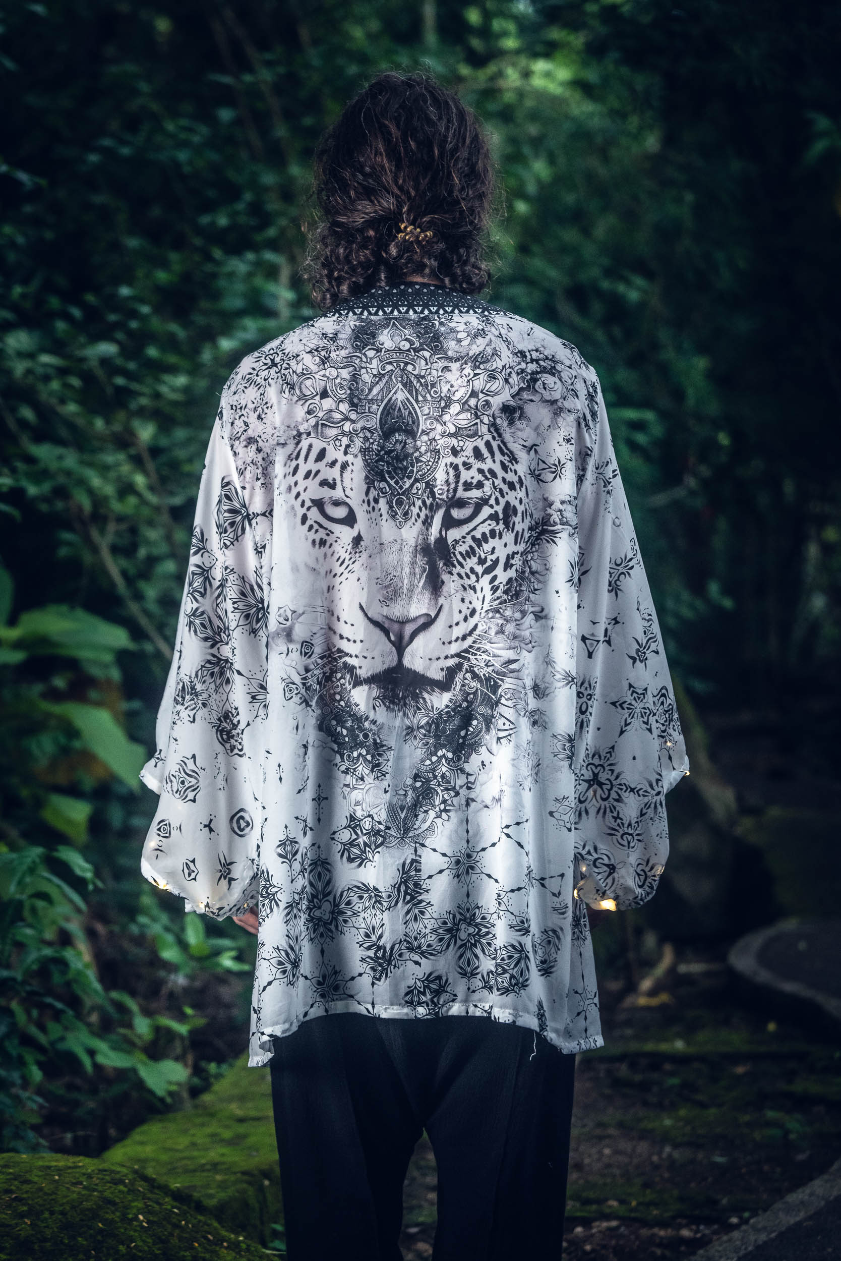 Jaguar Eclipse LED Kimono