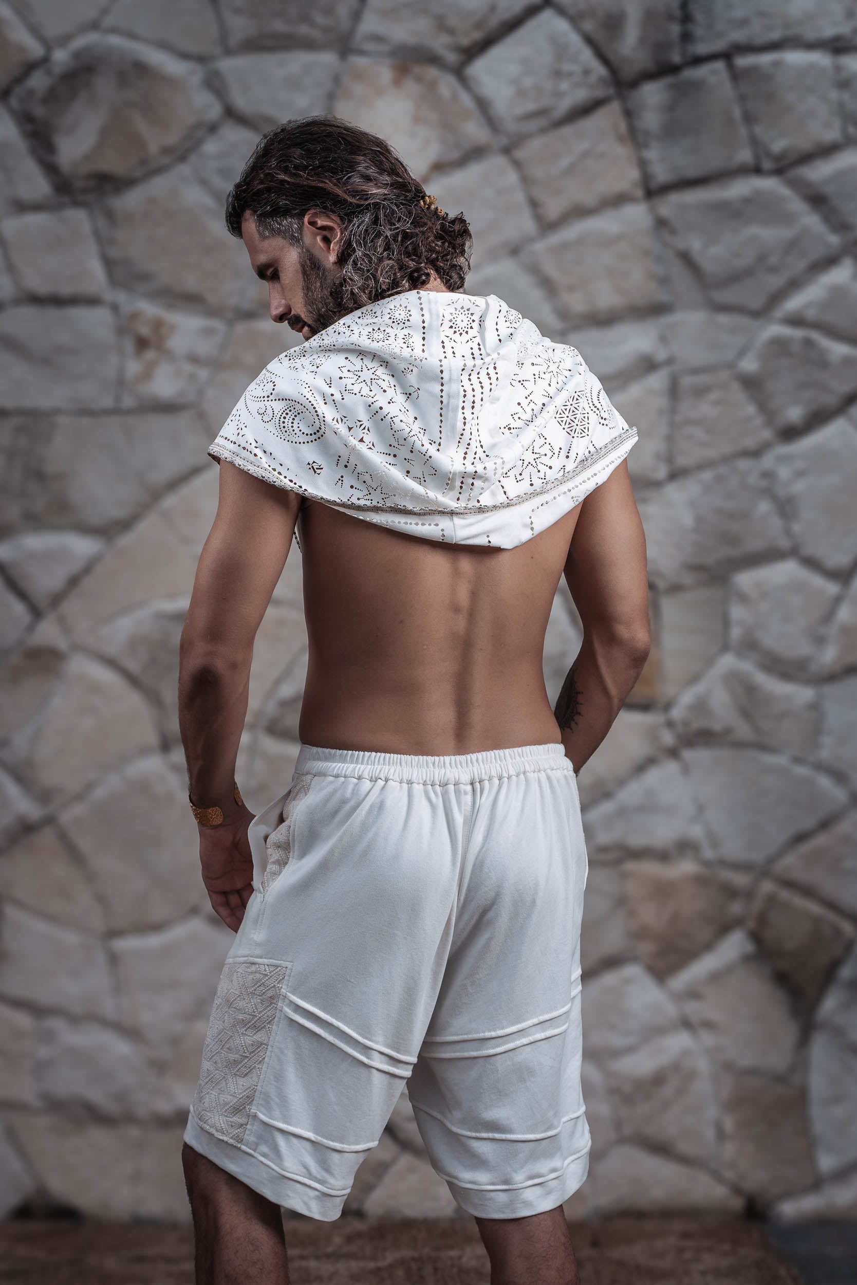 Tetra Shorts  (Cream)