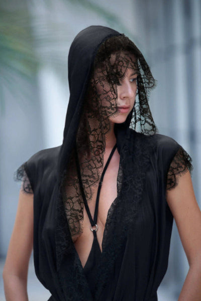 Tamoe Silk Skirt & Teuta French Lace Silk Robe Bundle
